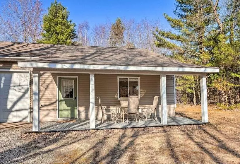 Secluded Bear Lake Getaway W/ Fire Pit & Porch!