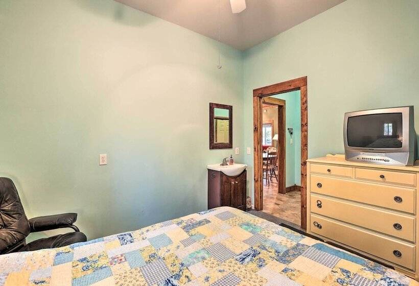 Secluded Bear Lake Getaway W/ Fire Pit & Porch!