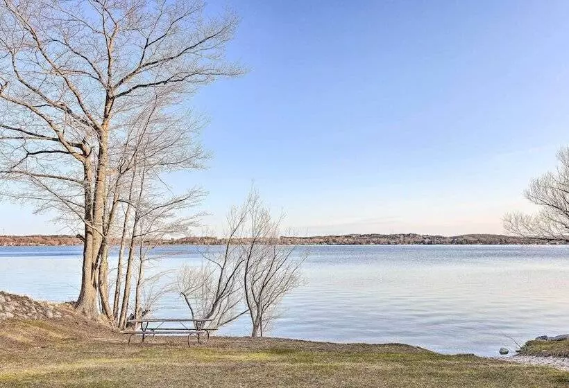 Secluded Bear Lake Getaway W/ Fire Pit & Porch!