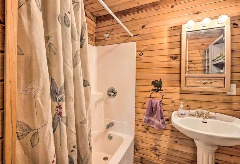 Secluded Bear Lake Getaway W/ Fire Pit & Porch!