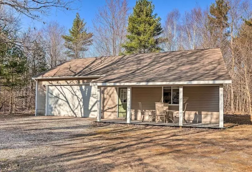 Secluded Bear Lake Getaway W/ Fire Pit & Porch!
