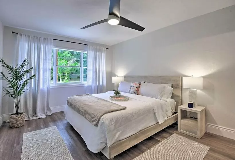 The Melrose Sarasota  W/ Large Private Lanai