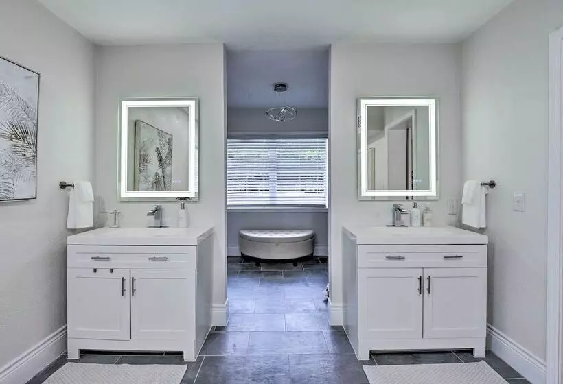 The Melrose Sarasota  W/ Large Private Lanai