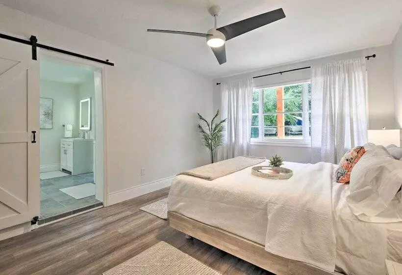 The Melrose Sarasota  W/ Large Private Lanai