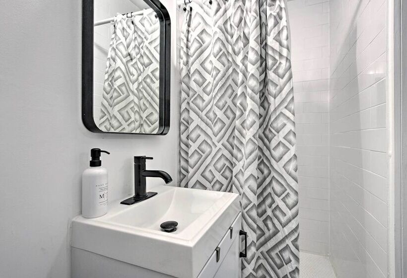 The Melrose Sarasota  W/ Large Private Lanai