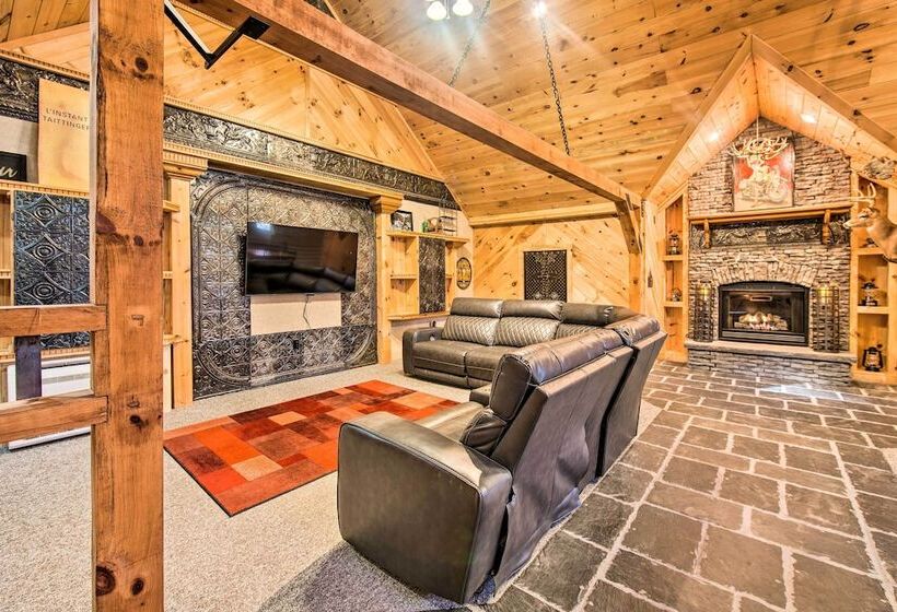 Timberland Estates  Cabin: Close To Trails!
