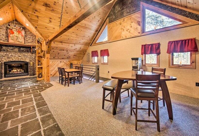Timberland Estates  Cabin: Close To Trails!