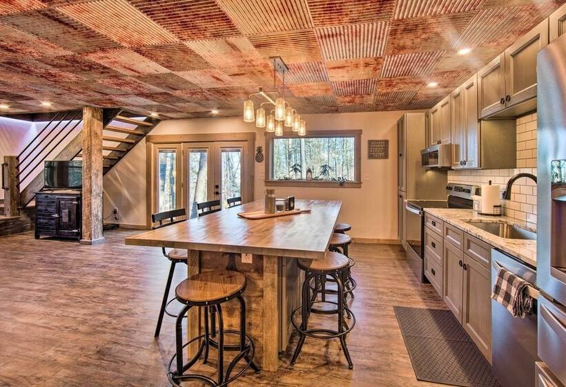 Timberland Estates  Cabin: Close To Trails!