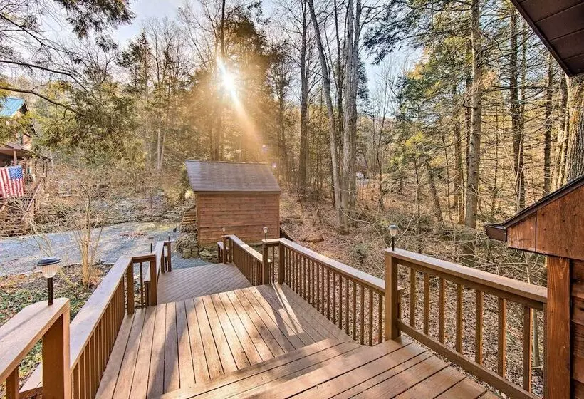 Timberland Estates  Cabin: Close To Trails!
