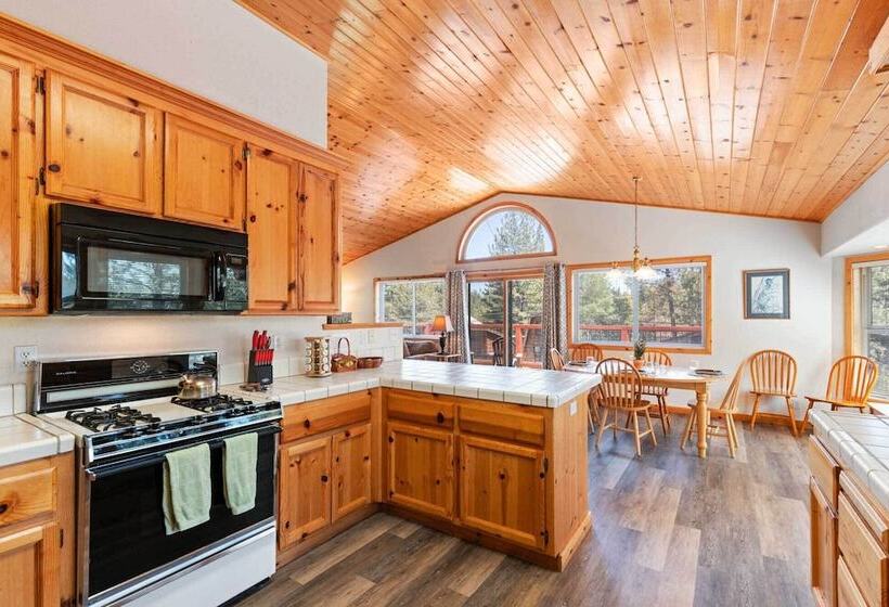 Truckee Mountain Home < 8 Mi To Donner Lake!