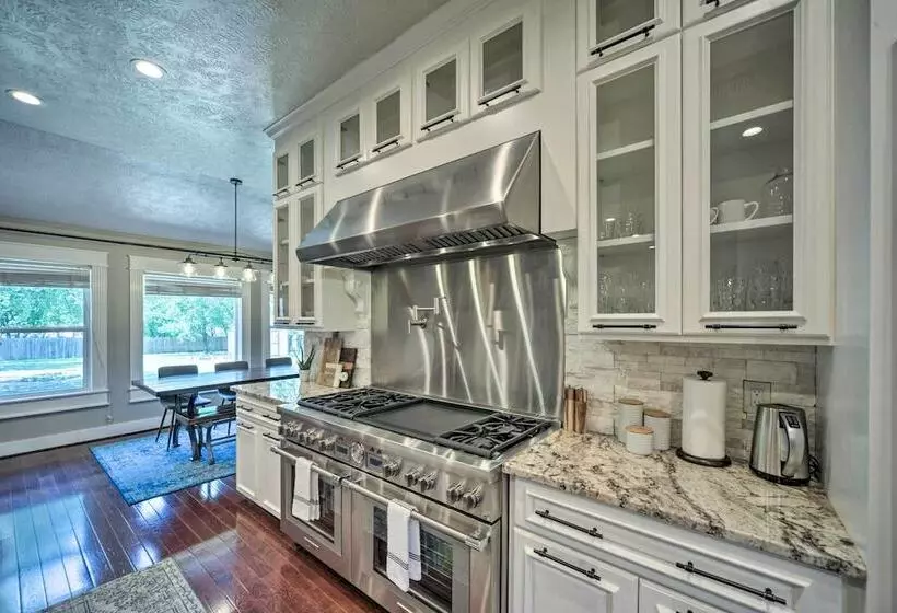 Buda Home W/ Deck & Fire Pit   15 Mi To Austin!