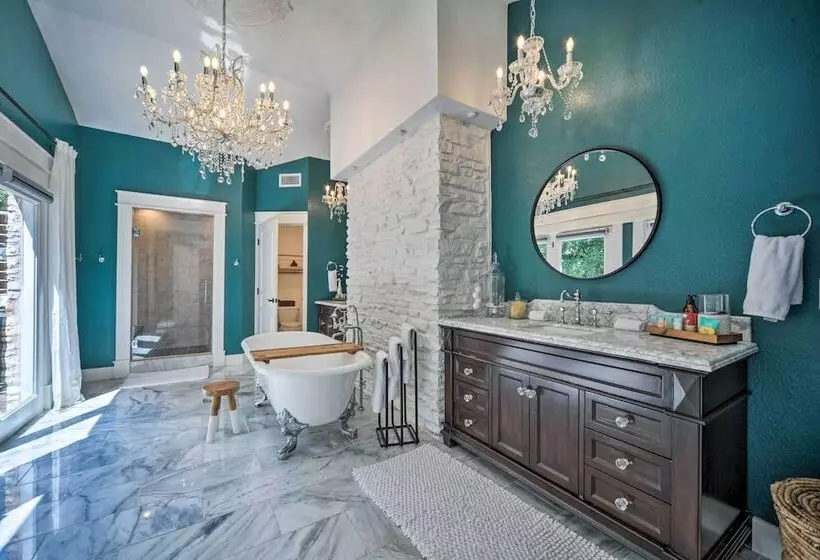 Buda Home W/ Deck & Fire Pit   15 Mi To Austin!