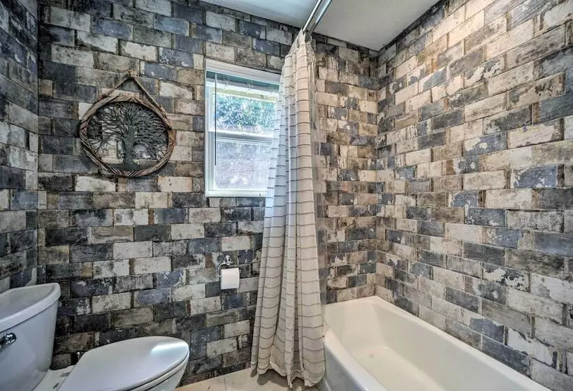 Buda Home W/ Deck & Fire Pit   15 Mi To Austin!