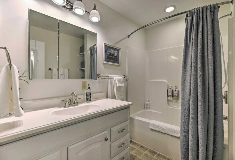 Waterfront Home In Quiet Cove: Kayaks On Site