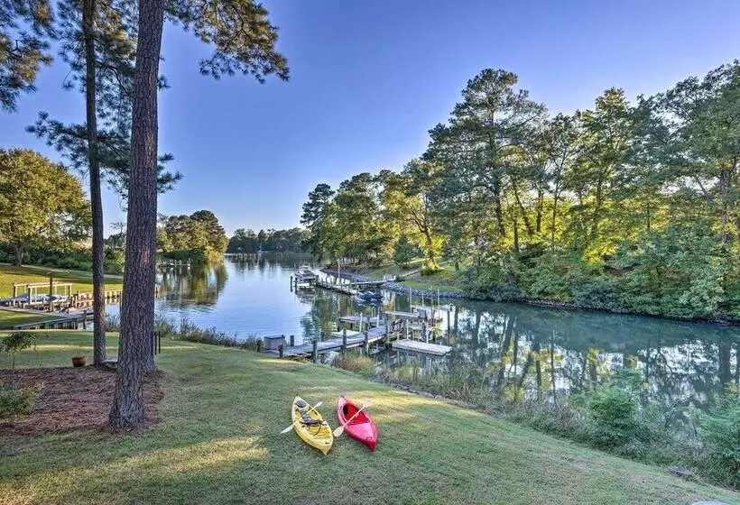 Waterfront Home In Quiet Cove: Kayaks On Site