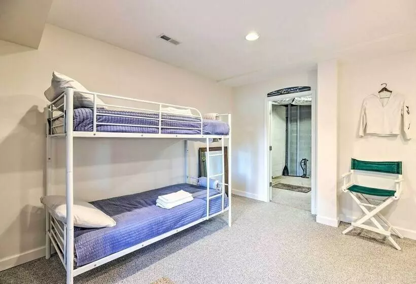 Waterfront Home In Quiet Cove: Kayaks On Site