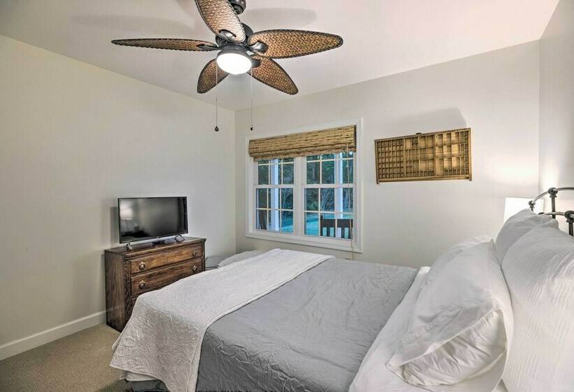 Waterfront Home In Quiet Cove: Kayaks On Site