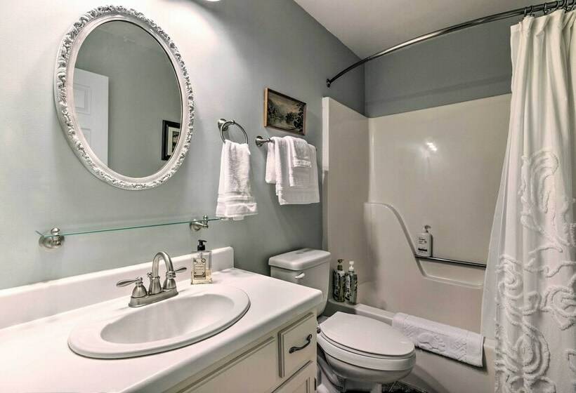 Waterfront Home In Quiet Cove: Kayaks On Site