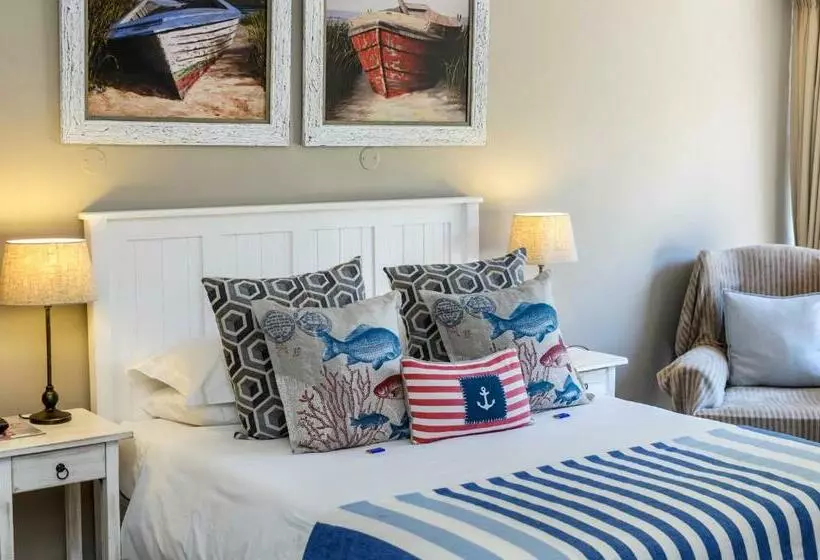 تختخواب و صبحانه Admirals Lodge Guest House And Brightways Self Catering Apartments