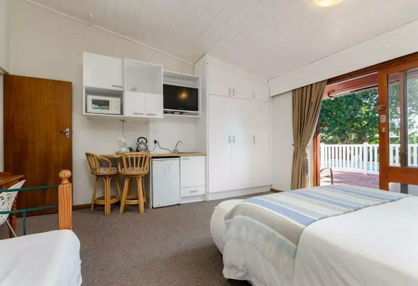 تختخواب و صبحانه Admirals Lodge Guest House And Brightways Self Catering Apartments