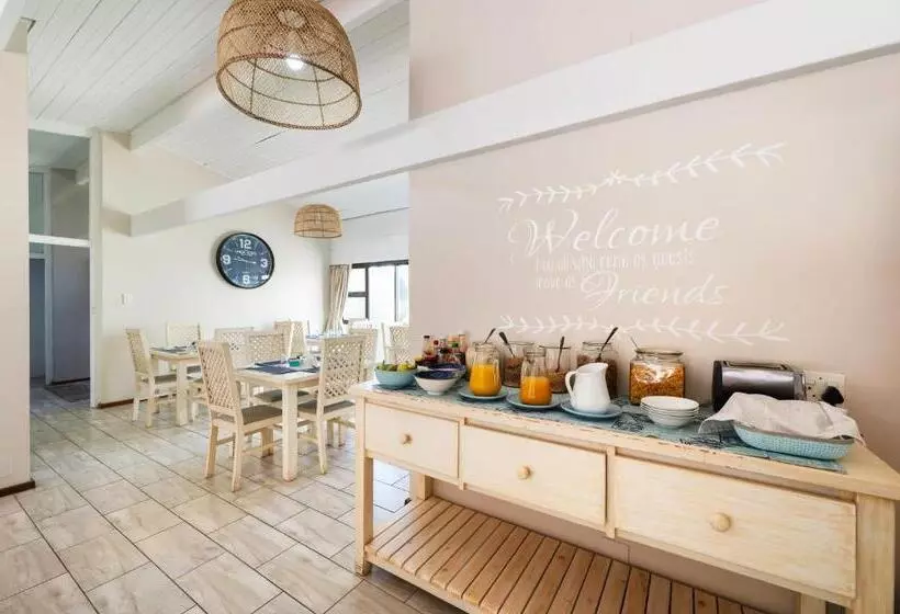 تختخواب و صبحانه Admirals Lodge Guest House And Brightways Self Catering Apartments