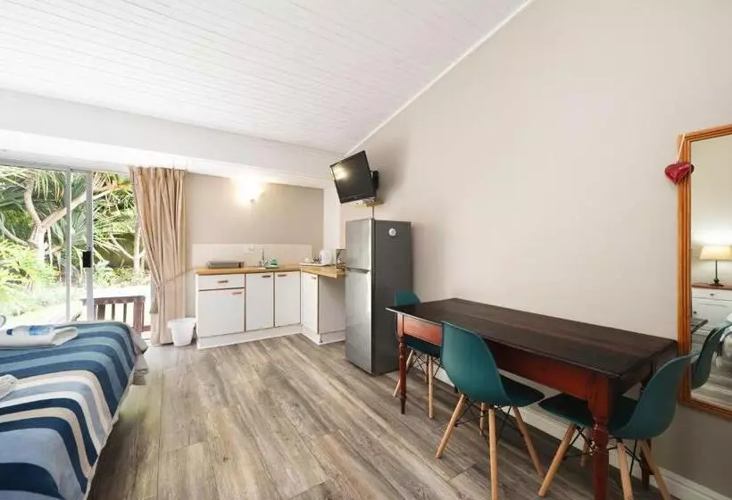تختخواب و صبحانه Admirals Lodge Guest House And Brightways Self Catering Apartments