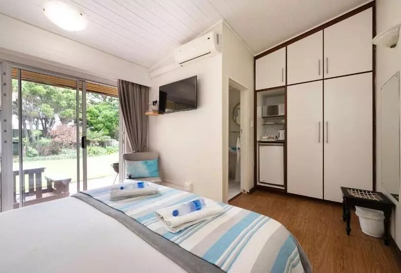 تختخواب و صبحانه Admirals Lodge Guest House And Brightways Self Catering Apartments