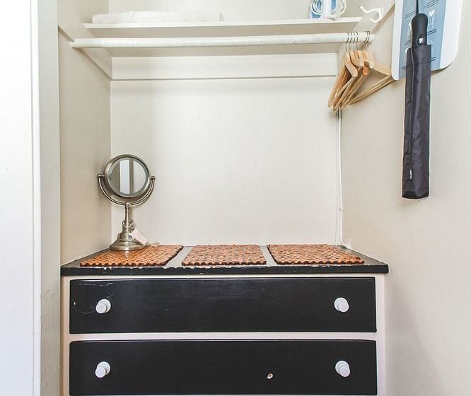 ベッドアンドブレックファースト Hollywood Pensione