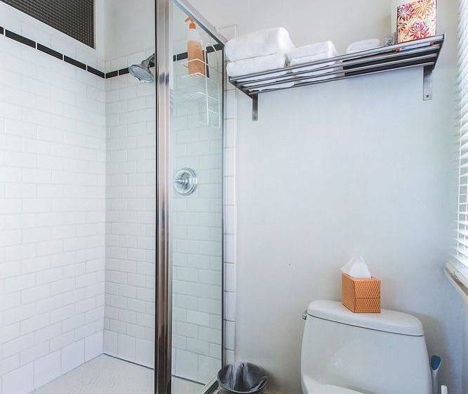 ベッドアンドブレックファースト Hollywood Pensione