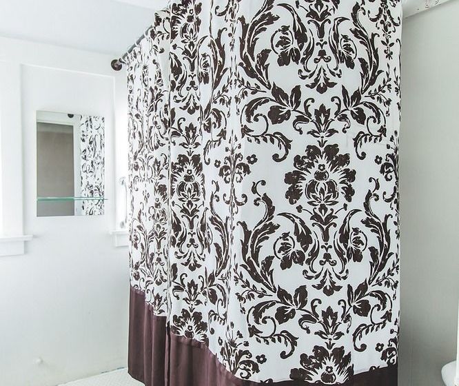 ベッドアンドブレックファースト Hollywood Pensione