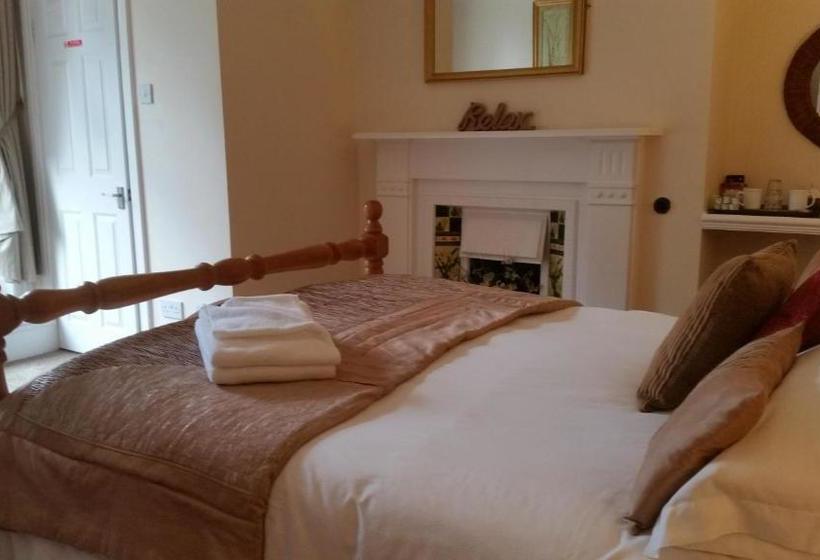 مبيت وإفطار Rylstone Mere