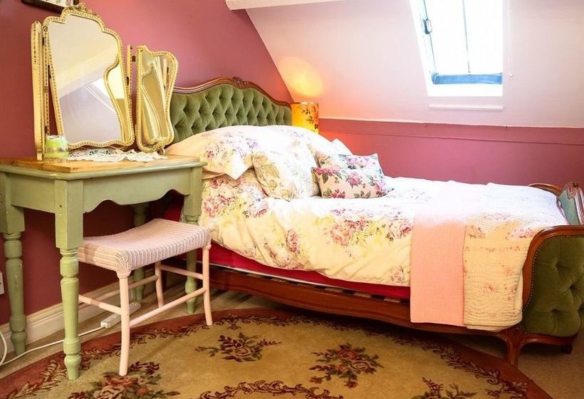 Dotty S Boutique B&b