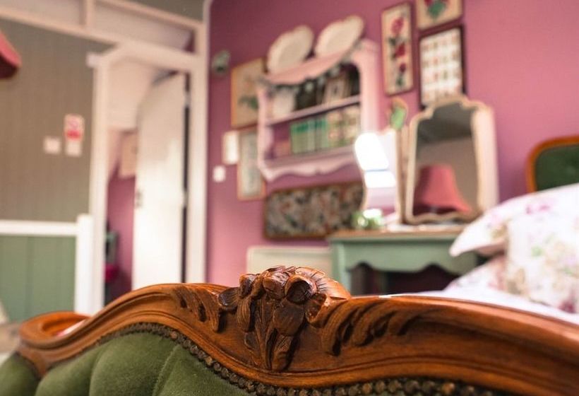 Dotty S Boutique B&b