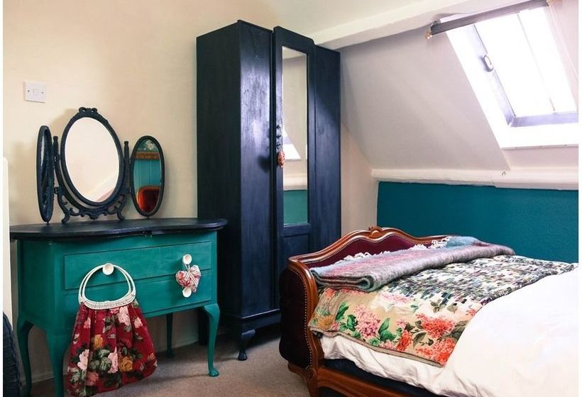 Dotty S Boutique B&b