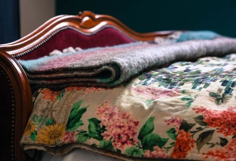 Dotty S Boutique B&b