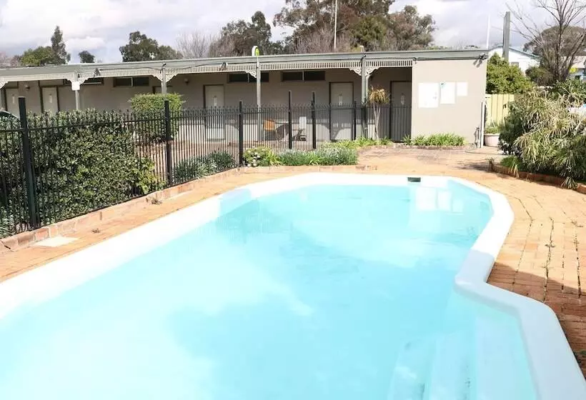 The Hermitage Motel