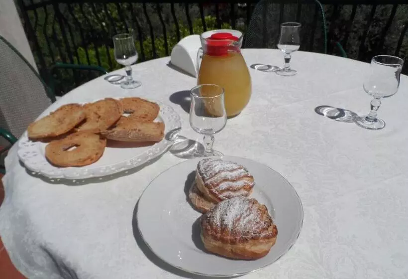 簡易ホテル Ancelle Sorrento  Casa D Accoglienza