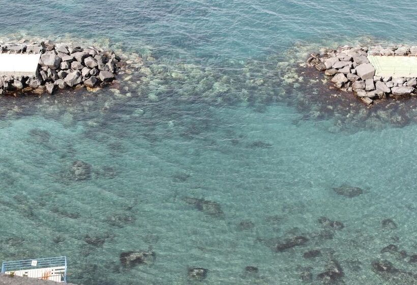 פונדק Ancelle Sorrento Casa D Accoglienza