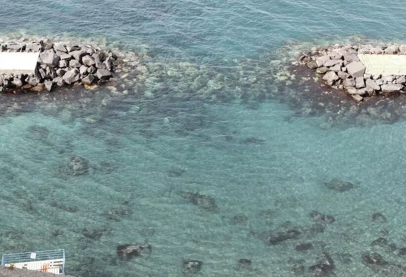 簡易ホテル Ancelle Sorrento  Casa D Accoglienza