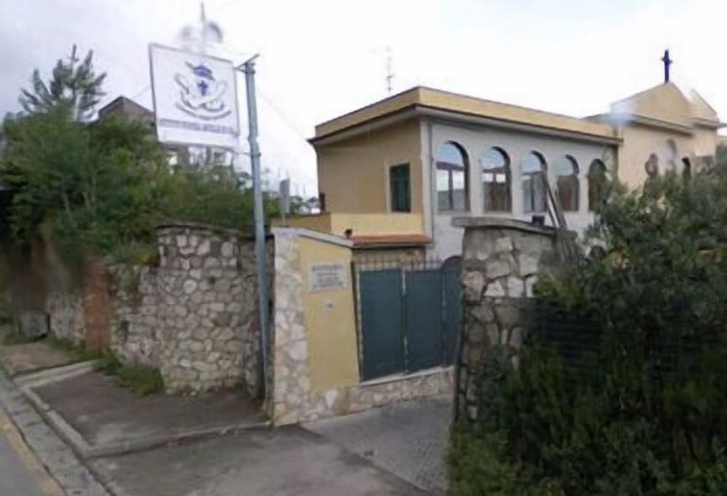 פונדק Ancelle Sorrento Casa D Accoglienza