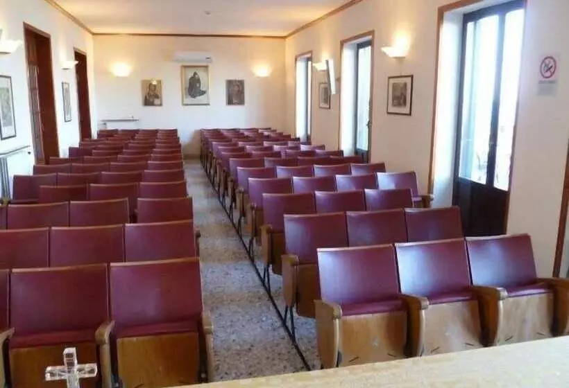 簡易ホテル Ancelle Sorrento  Casa D Accoglienza