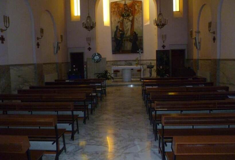 פונדק Ancelle Sorrento Casa D Accoglienza