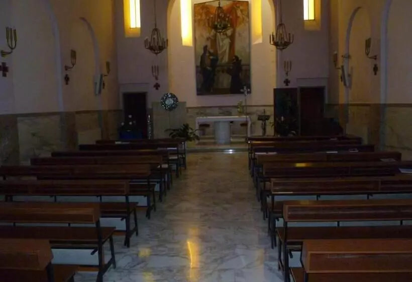 簡易ホテル Ancelle Sorrento  Casa D Accoglienza