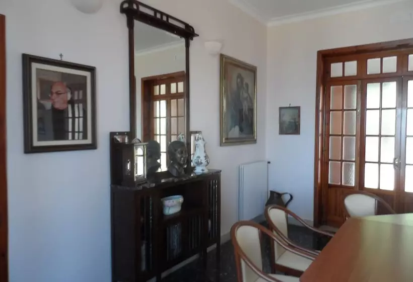 簡易ホテル Ancelle Sorrento  Casa D Accoglienza