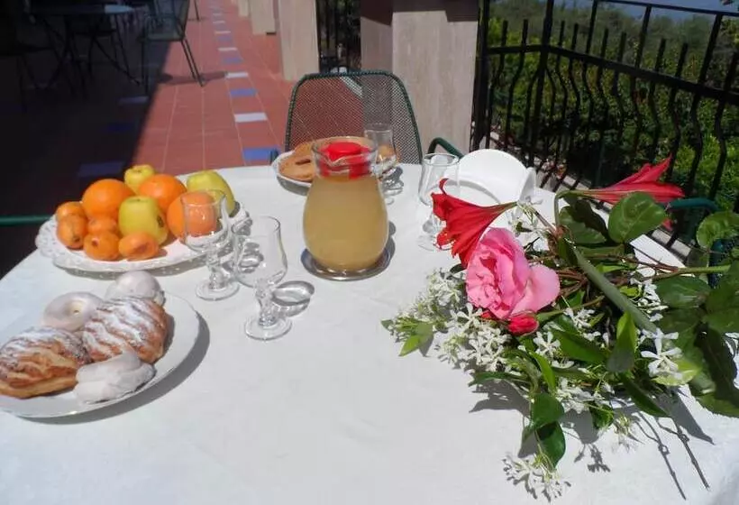 簡易ホテル Ancelle Sorrento  Casa D Accoglienza