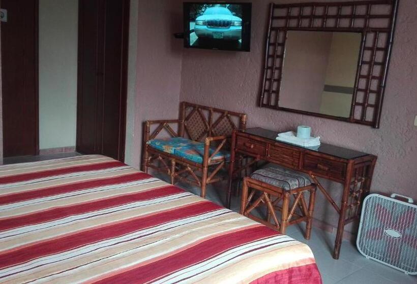 فندق Angela Carolina