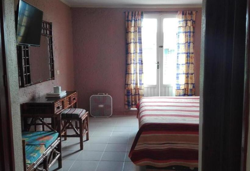 فندق Angela Carolina