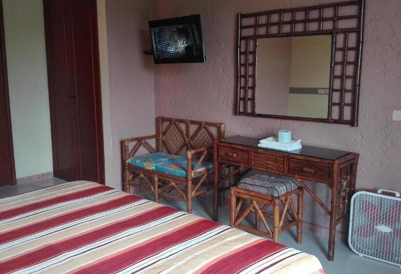 فندق Angela Carolina