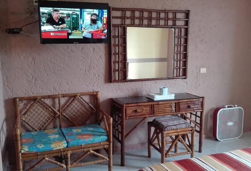 فندق Angela Carolina