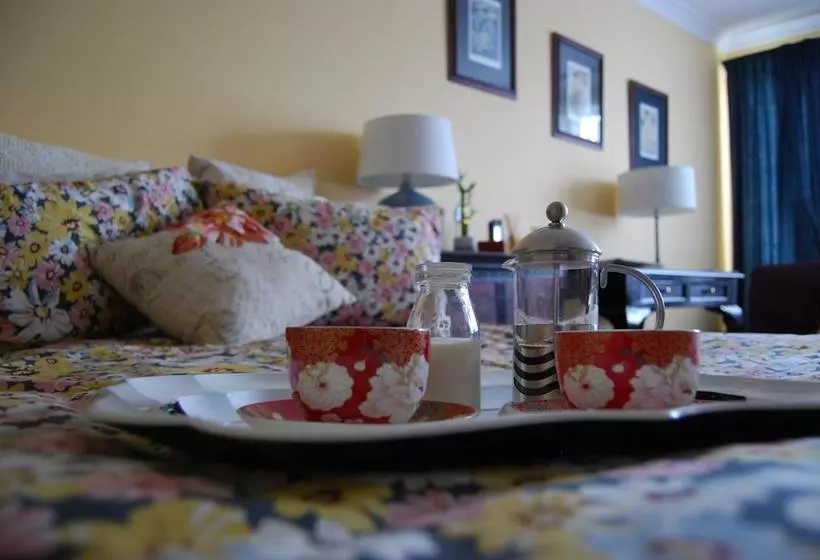 ホテル Cutmore Cottages - L'auberge Angara